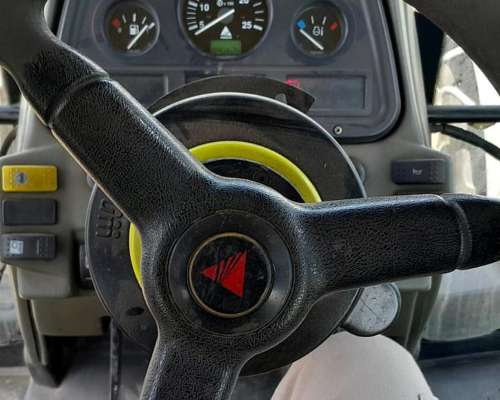 Tractor Valtra AR 220. 4X4