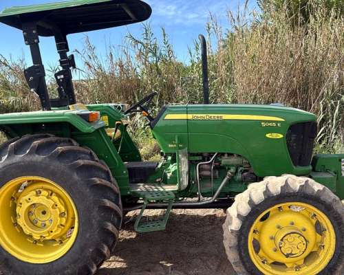 Tractor John Deere 5065e Doble Traccion