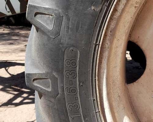 Pulverizador de Arrastre de 4200 Lts. Marca Cinalfor.