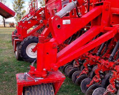 S. G. Fino Crucianelli Pionera 55 a 17 y 28 a 35 a Placas