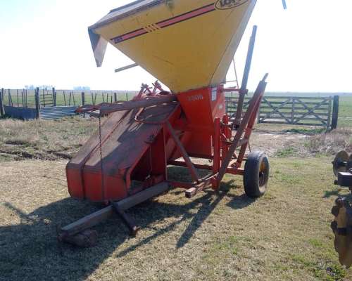 Embolsadora de Granos Loyto EG9 año 2006