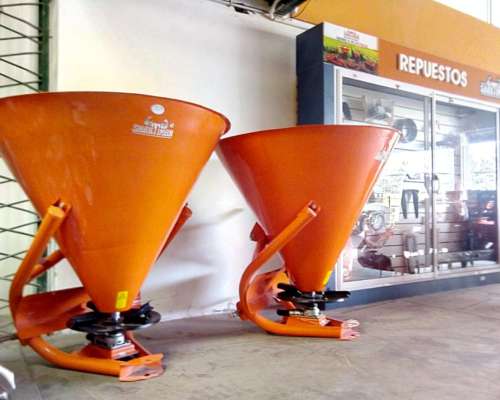 Fertilizadora Conica SBS 500 Shaktiman