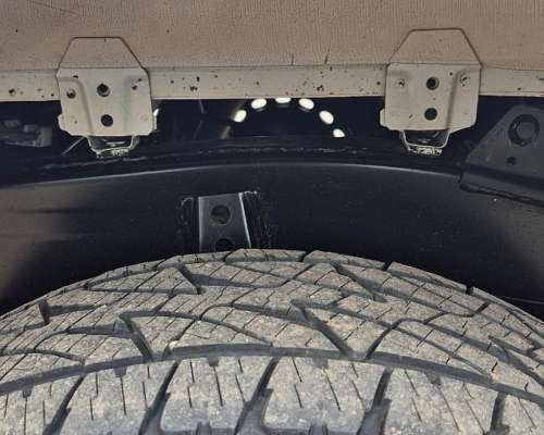 Toyota Hilux DX 2.4 4X4 2016