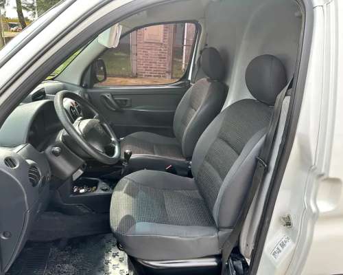 Vendo Peugeot Partner 1.6 HDI Furgon con Equipo de Frio.