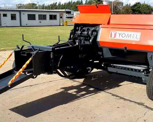 Enfardadora Yomel Tigra 3747