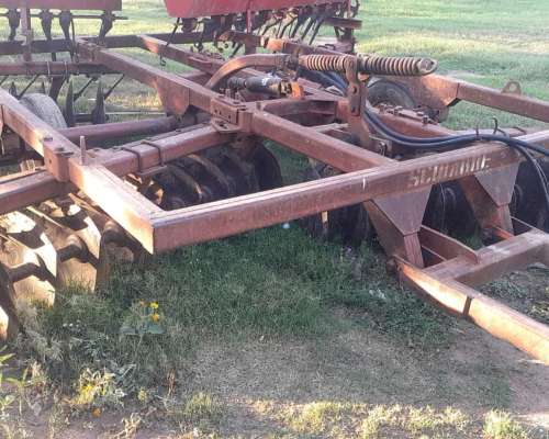 Rastra Desencontrada Schiarre 40 Discos con Cajon Sembrador