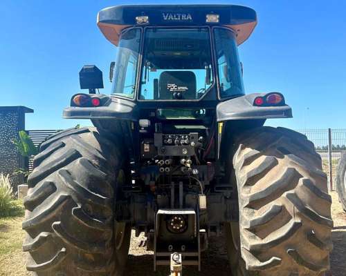 Tractor Valtra BT 170 - año 2013 - 5300 Hs - sin Piloto