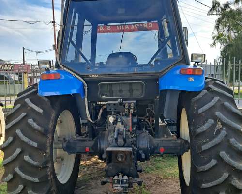 Tractor New Holland TM135