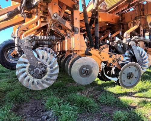 Sembradora Agrometal 29 Líneas a 21 cm con Control Agro