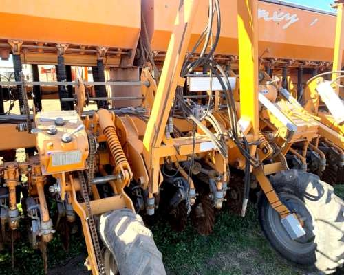 Sembradora Agrometal MXY II 37 a 17,5