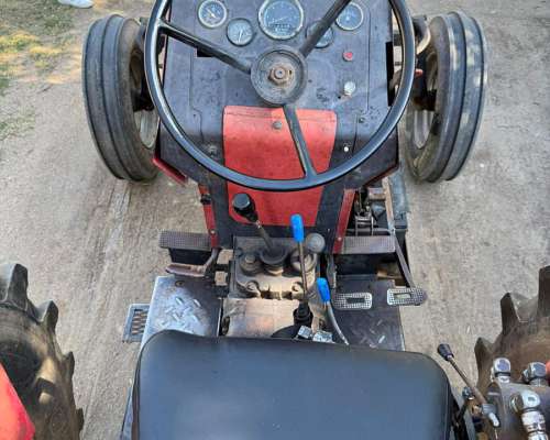 Tractor Massey Ferguson 1175 con Levante 3 Puntos