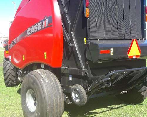 Rotoenfardadora Case RB 565