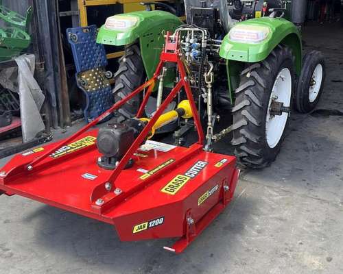 Tractor Chery Parquero 30hp C/desmalezadora Chino