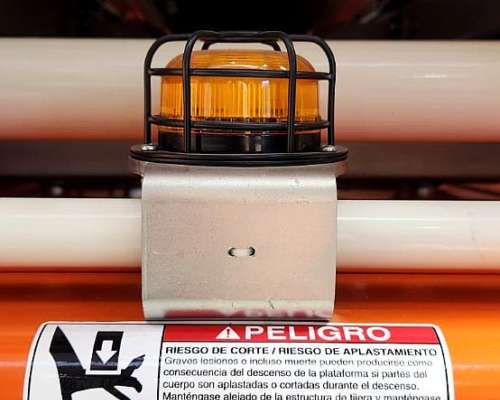 Plataforma Elevadora de Personas Snorkel Mini Compacta- 6mts