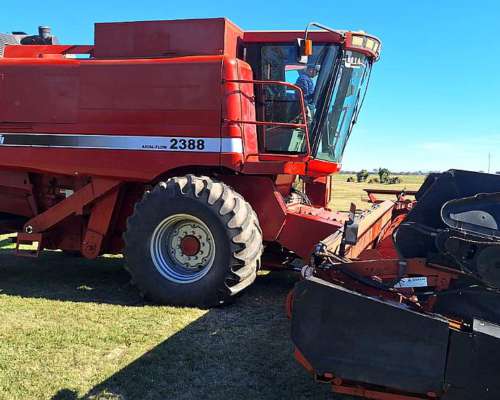 Cosechadora Case IH 2388 - Cabezal 30 Pies