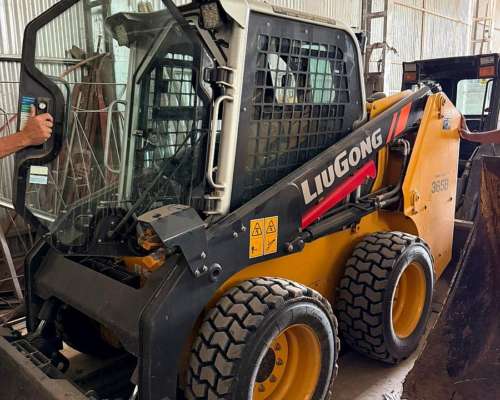 Minicargadora Liugong CLG 368b