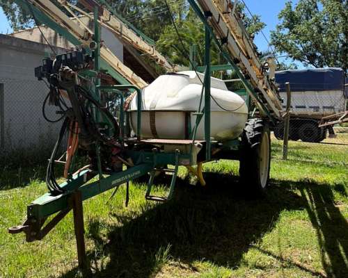 Pulverizador de Arrastre Pampero 3000lts