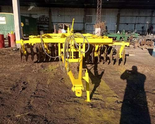 Rastra Agrometal de 40 Discos en muy Buen Estado