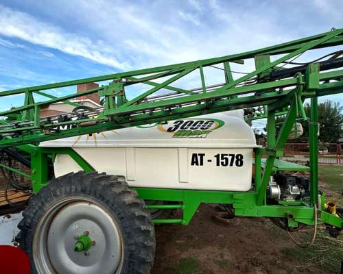 Pulverizador de Arrastre Metalfor 3000 MAX