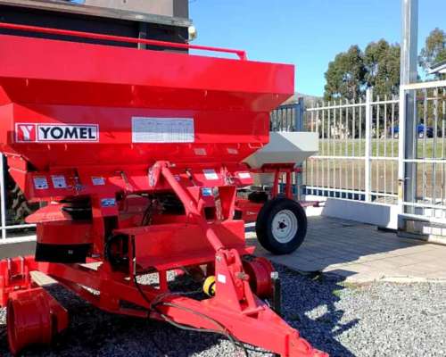 Fertilizadora Yomel 3036 Z a Bidisco de 3000 Litros