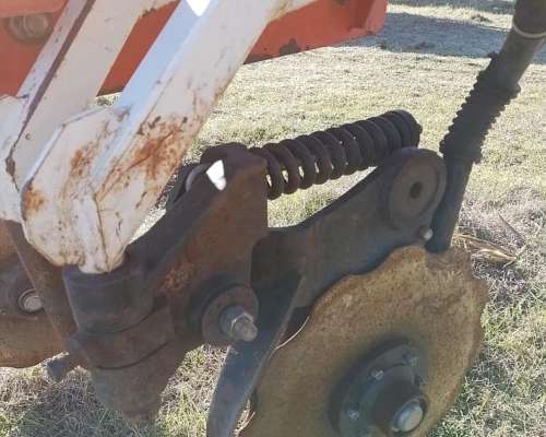 Barra Fertilizadora de 12 Surcos a 70 o 14 Surcos a 525