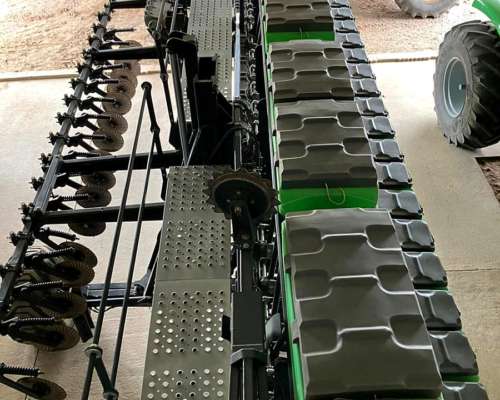 Sembradora Brioschi Autotrailer, 22 Líneas a 35 CM,