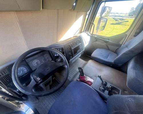 Volvo VM 310 Tractor