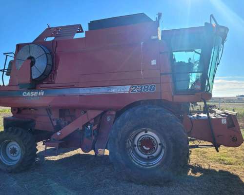 Cosechadora Case IH 2388 año 2007