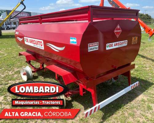 Acoplado Cisterna de Arequito para 3000 Litros