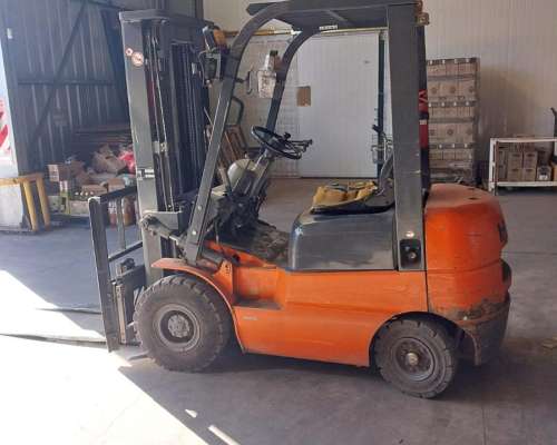 Autoelevador Heli 2,5 TN Usado