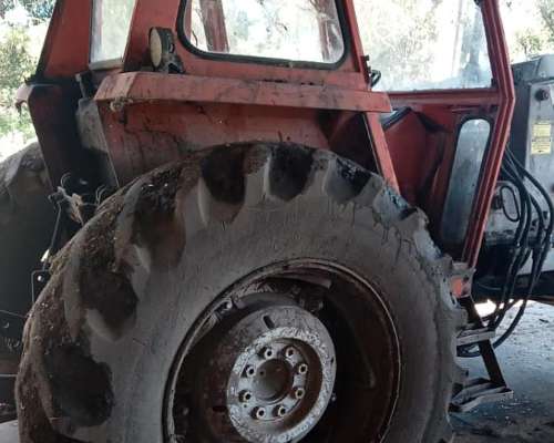 Tractor Fiat 780 con Cargador Frontal