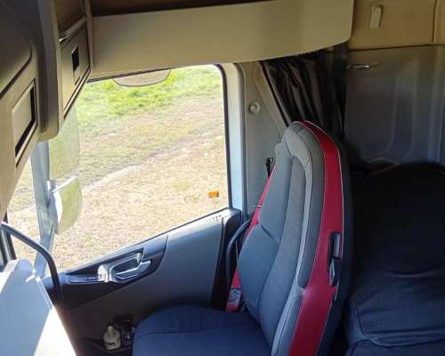 Volvo FH 460 2017 con 700 Mil KMS 6X2