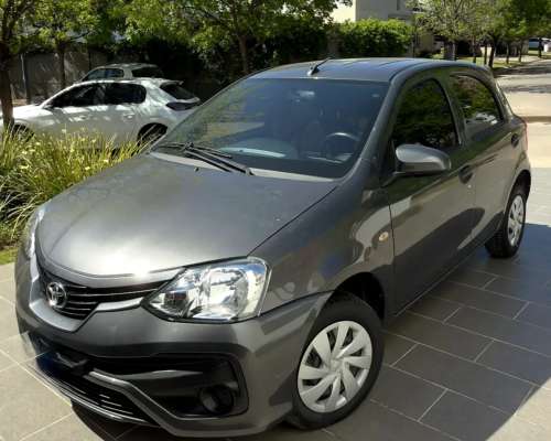 Toyota Etios 1.5 5ptas X 6mt 2022 Nafta U$14.299 43.000 km