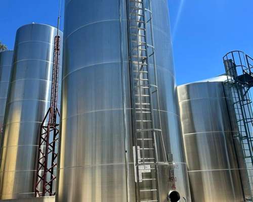 Se Venden 5 Silos de 150.000 Lts de Acero Inox