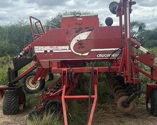 Vendo Sembradora Crucianelli Pionera LLL