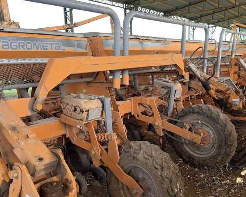 Sembradora Agrometal TX Mega 22 Surcos a 52,5