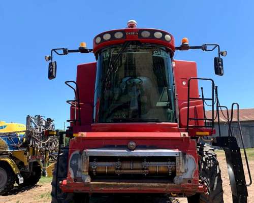 Case 8120, 40 Pies Draper Maizco