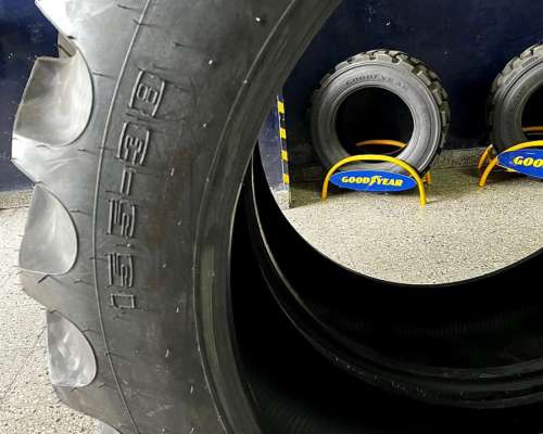 15.5-38 Dyna Torque III 8 Telas TT Goodyear
