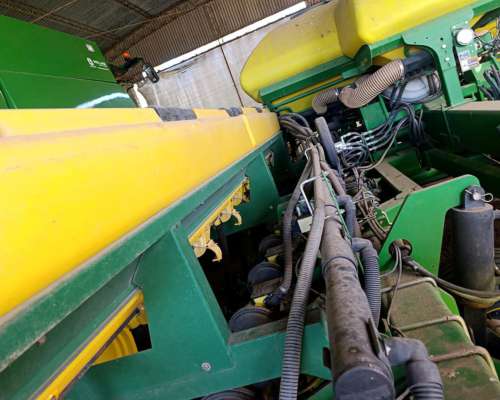 John Deere DB44 de 24 a 52 . Corte - Fertilizador Lanza