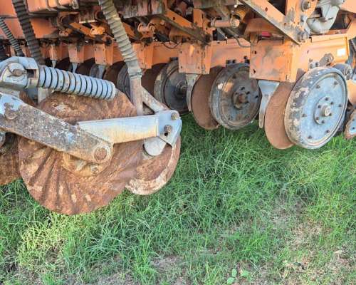 Sembradora Agrometal TX Mega Neumática