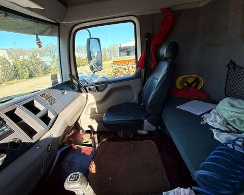 Volkswagen 17.250 Modelo 2008 + Acoplado Incluido