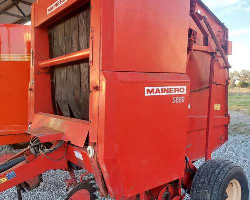 Rotoenfardadora 5880 Mainero con Monitor