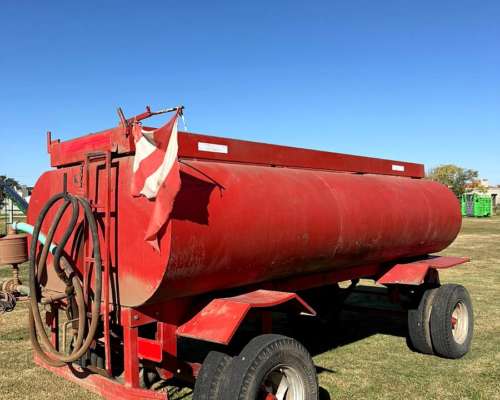 Cisterna de 5.000 Litros con Bomba