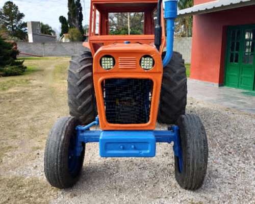 Tractor Fiat 700 e con Direccion Hidraulica.