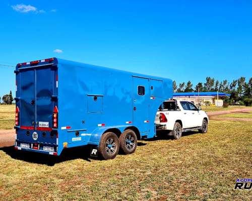 Semirremolque Carrozado Homologado para 3 TN. de Capacidad