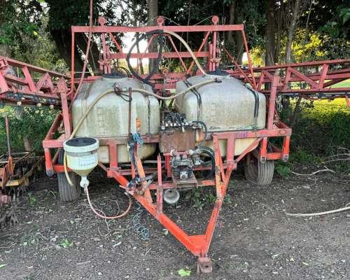 Pulverizador Fumigador Barbuy de Arrastre 2000 Lts