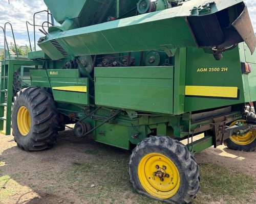 Cosechadora de Mani Leonarth Doble Hilera Autopropulsada