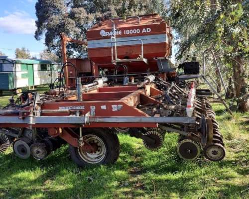 Sembradora Apache 18000 de 37 a 20 cm Grano Fino