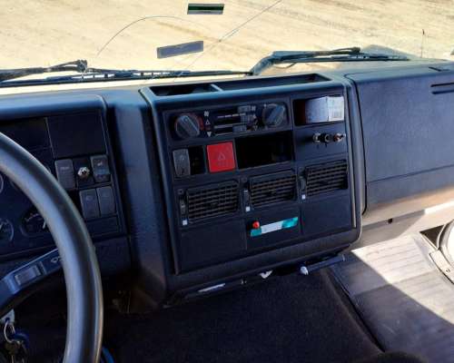 Iveco Caballino Tractor 320