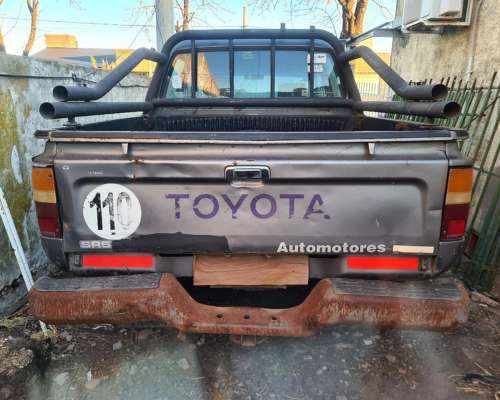 Toyota Hilux SR5 Modelo 98